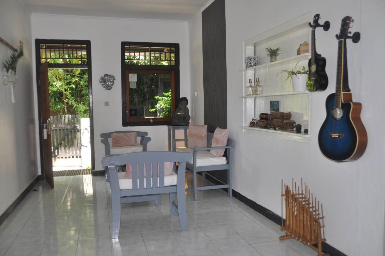 Guesthouse The 4 Fish Manado Dış mekan fotoğraf