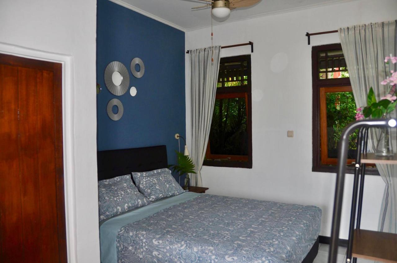 Guesthouse The 4 Fish Manado Dış mekan fotoğraf