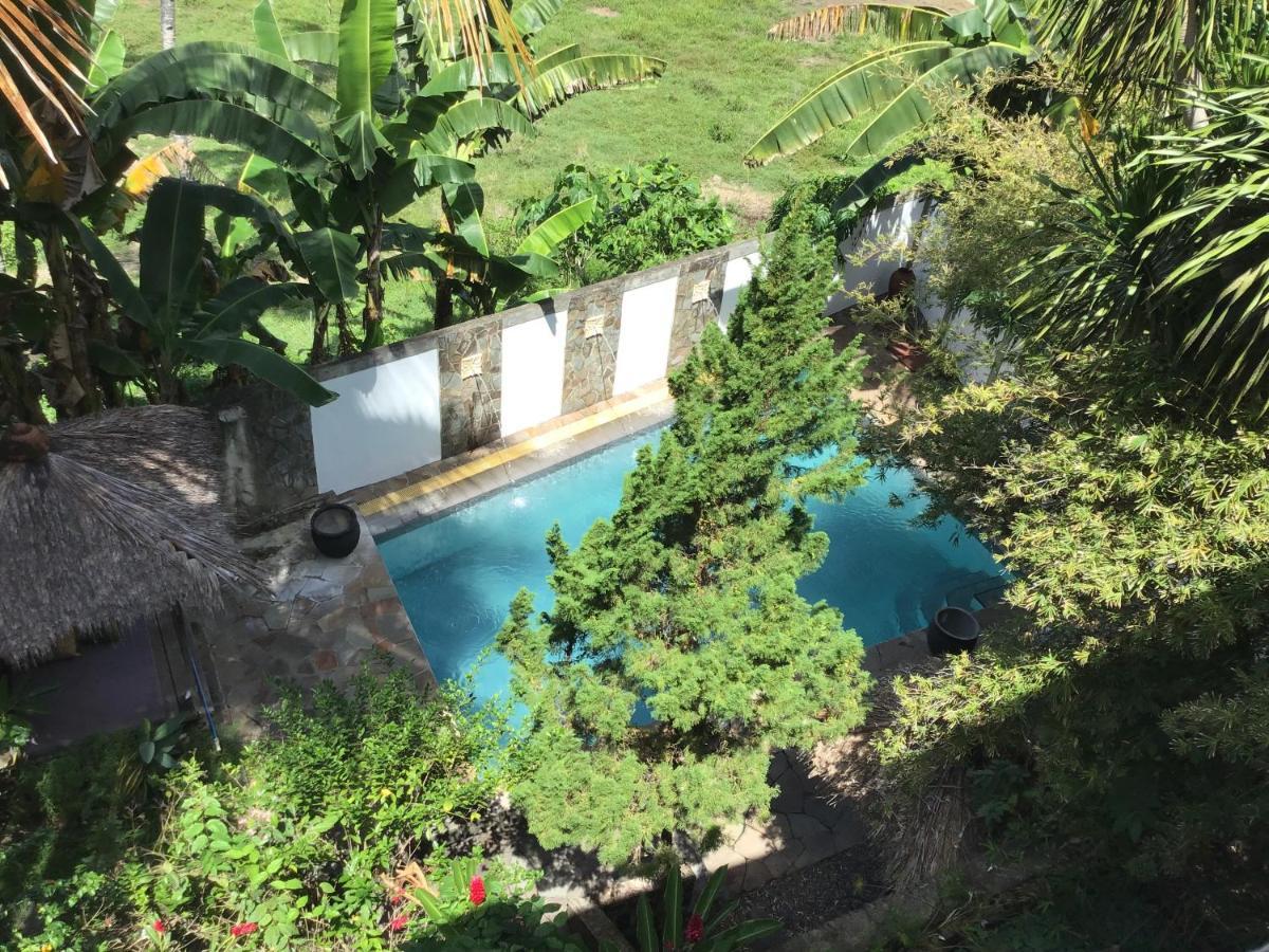 Guesthouse The 4 Fish Manado Dış mekan fotoğraf