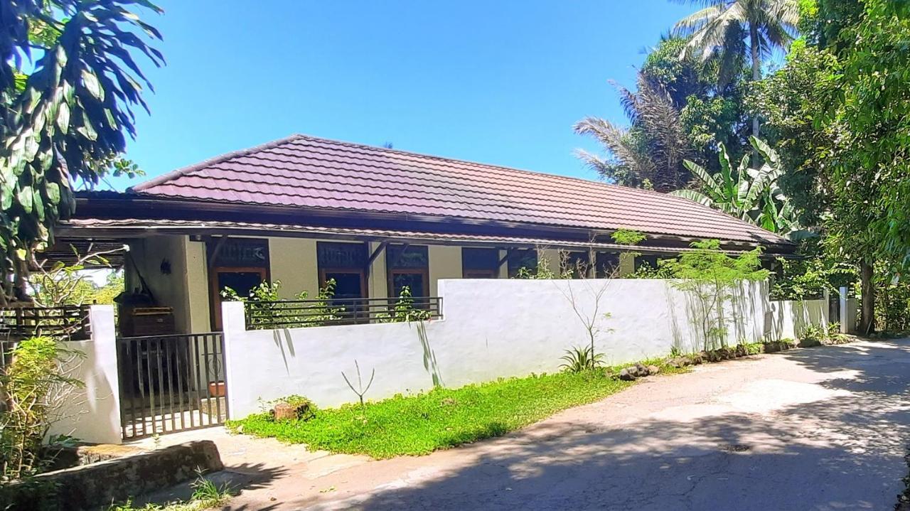 Guesthouse The 4 Fish Manado Dış mekan fotoğraf