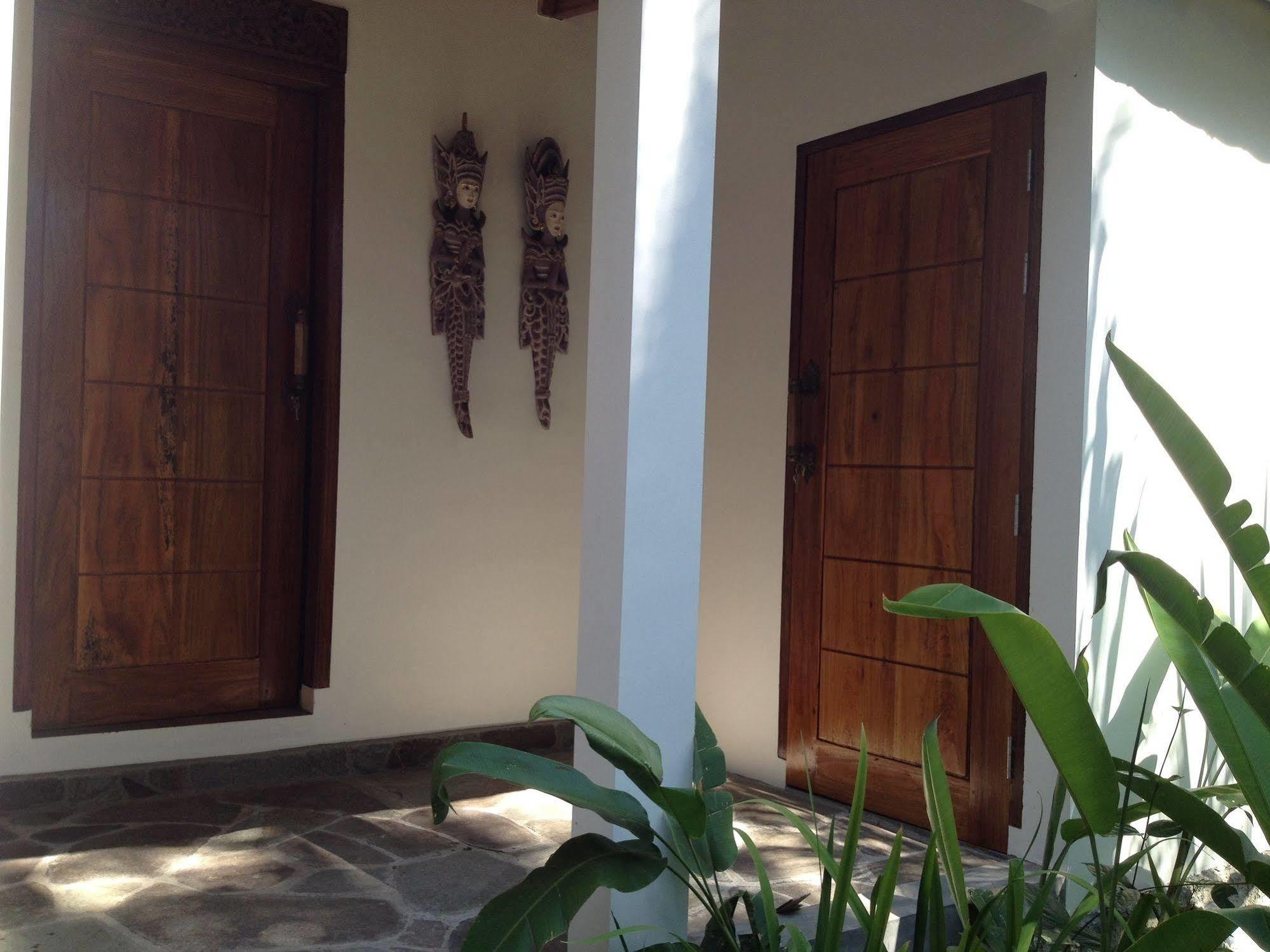 Guesthouse The 4 Fish Manado Dış mekan fotoğraf