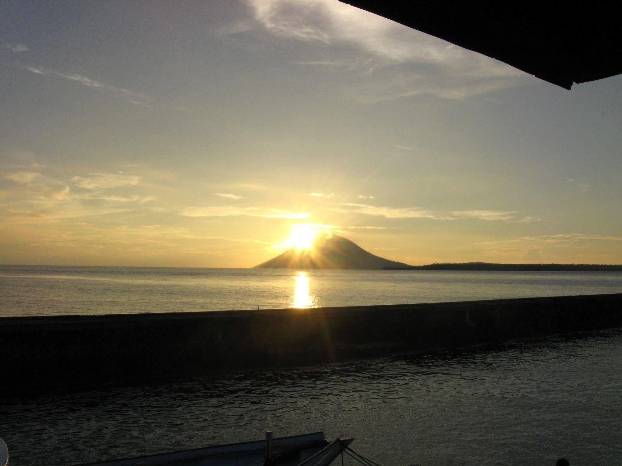 Guesthouse The 4 Fish Manado Dış mekan fotoğraf